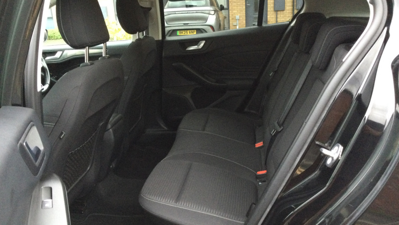 Ford Focus 1.0 EcoBoost 125 Titanium 5dr Petrol Hatchback